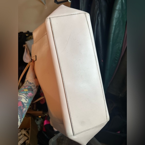 Kate Spade pink Leather Handbag with Logo Interior - Picture 4 of 7